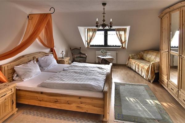 Hotel Am Markt Kleinblittersdorf ภายนอก รูปภาพ
